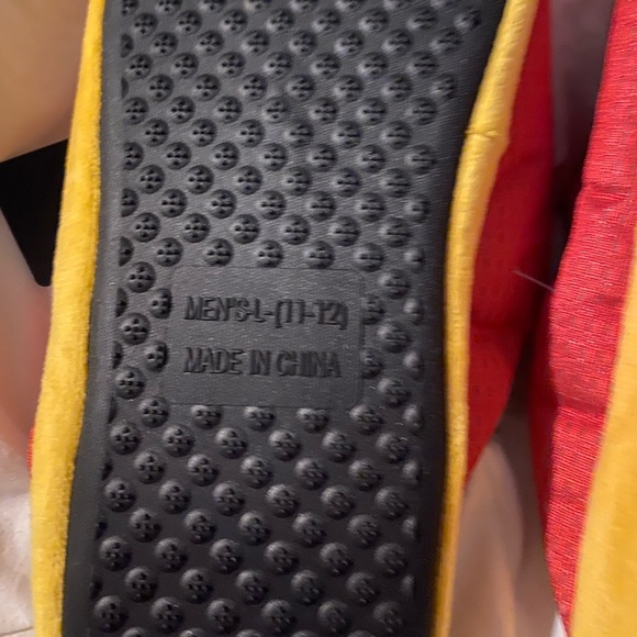 Used- Kansas City Chiefs slippers size 11-12 - Picture 3 of 7